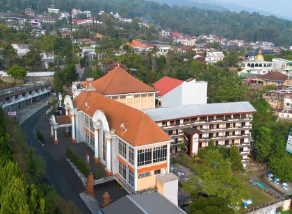 Royal Hotel and Convention Tretes