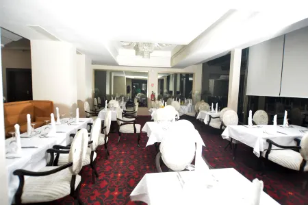 Hôtel Fleur de Lys Plateau Отели рядом с достопримечательностью «Dakar port»