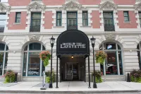 Hotel at the Lafayette, Trademark Collection by Wyndham Hotel di Buffalo