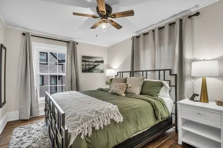 Lakeview Loft - Just opened up for July!