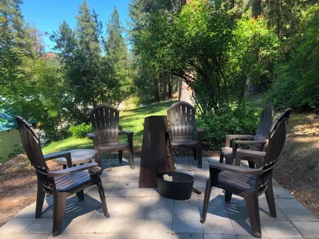 LOGE Leavenworth - Downtown