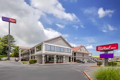 Red Roof Inn Atlanta - Kennesaw State University Hotels near Winkenhofer Pine Ridge Funeral Home & Memorial Park