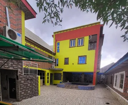 Royal Moon Hotel & Suites Отели рядом с достопримечательностью «Элеко Бич»