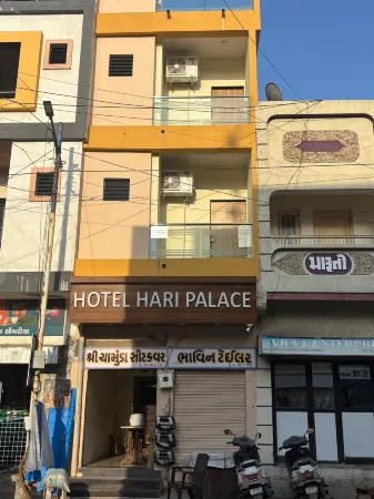 Hotel Hari Palace - Near Shree Dwarkadhish Temple Отели в г. Девбуми Дварка