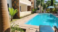 Lux Suites Diani Airstrip Villas - Villas