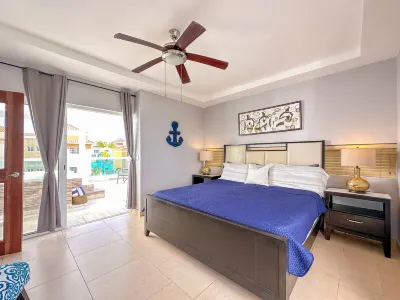 Gorgeous 1 BR PH apartment w Jacuzzi Hotels in El Cortecito