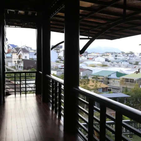 DD HOSPITALITY - MAY BACH DA LAT