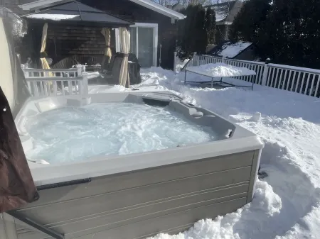 Jamestown in Town, Family-Friendly Cozy Cottage Near Jnt Beach/Newport, Pets, ok