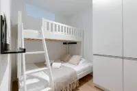 Huswell - Nice Apartment Close to the Beach with Parking
