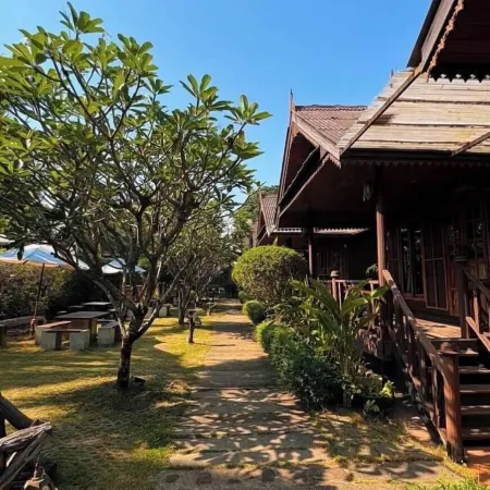 Baan Baitan Resort