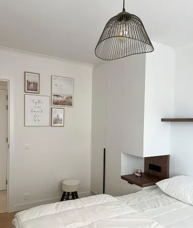 HUSWELL - renovated beachfront apartment