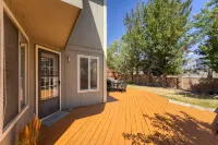 Cozy 3Br Reno Home · Spring Outdoor Living