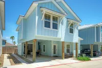 Luxury 4Bdr Beach Retreat w Private Pool Walk to Dining Shops Shore Thang