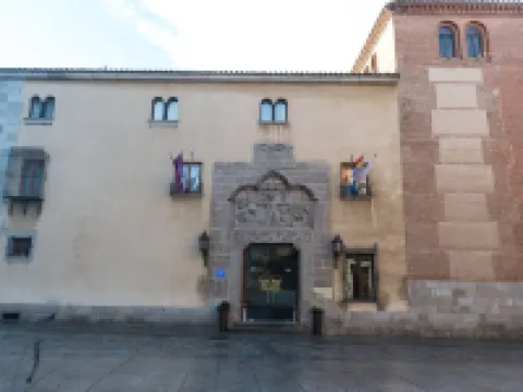 Palacio Valderrabanos Hotels near Ávila City Hall
