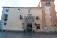 Palacio Valderrabanos Отели в г. 