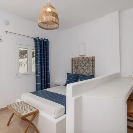 Summer Residence - Sea View Retreat in Provatas, Milos