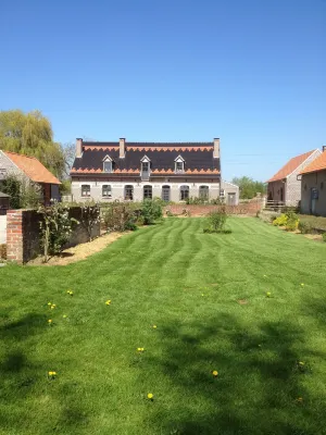 Paardenhof Guesthouse Hotel di Esquelbecq