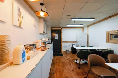 Hotel Laglas Asan Отели рядом с достопримечательностью «Университет Сонмун»