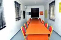 Royal Vantage Hotel and Suites