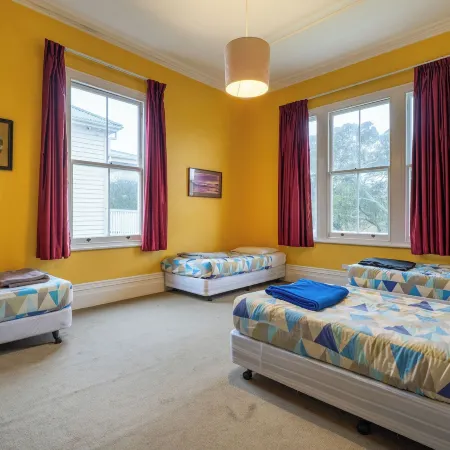 Verandahs Parkside Lodge Отели рядом с достопримечательностью «Парк Вестерн»