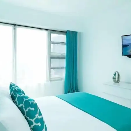 Apartment with Roof Top Pool.
