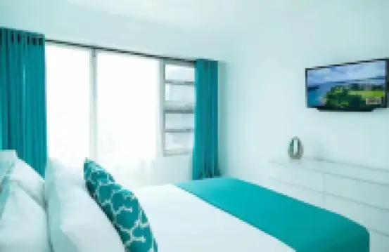 Apartment with Roof Top Pool.