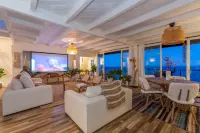 Two Bedroom Beach House Minutes from Carbon Beach