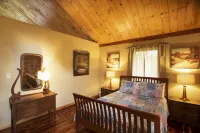 3 acre Lake, Farm Animals Petting Zoo, Horses and Horseback Riding, Room to roam