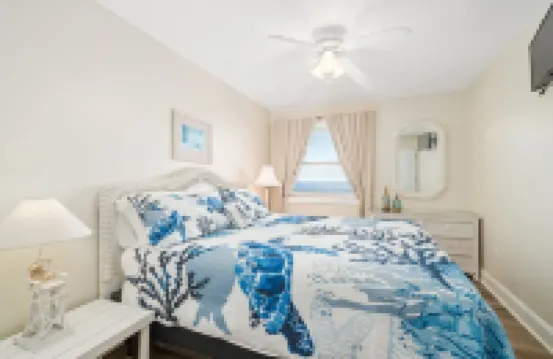 Charming 5-bedroom oceanfront duplex with wonderful views