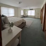 Live & Love Life on the Lake at Sunset Peak!