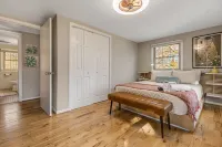 Charming Home in West Asheville - Hot tub/Deck/Firepit/Fenced Yard