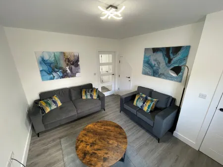 Brand New High Spec House with Parking Wi-Fi (B) by Hafh