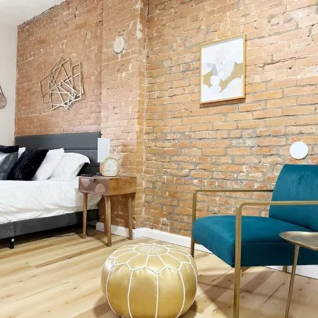 The Cardinal 810 D -3BR-1BA Apt