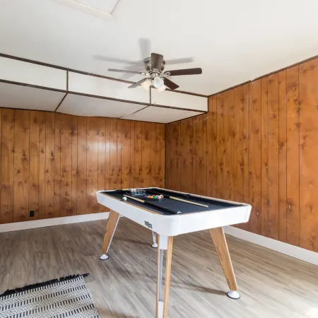 Sleeps 6 Hot Tub Fenced Yard Cozy Chic