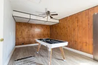 Sleeps 6 Hot Tub Fenced Yard Cozy Chic - Homestays