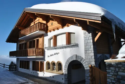 Les Petits Mélèzes Hotels in Saint-Léonard VS