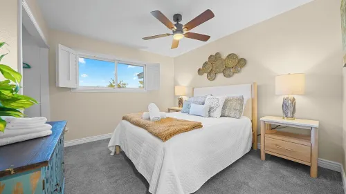 Unique 3-bed, 2-bath house with Pool, Hot Tub, and Hi-Spd Wifi in Optimist Park