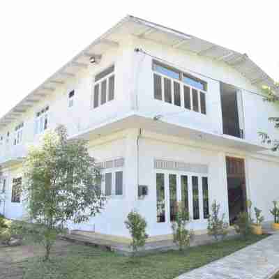 Red Lotus Holiday Resort Hotel Exterior