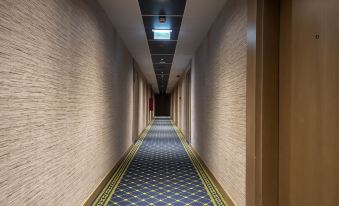 The Grandeur Hotel