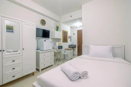 Minimalist and Cozy Studio (No Kitchen) Transpark Cibubur Apartment