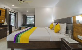 Itsy Hotels Peak View, 300 MTS from Mall Road
