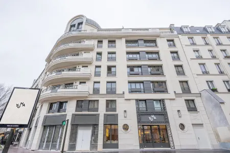 Yuna Porte-Maillot - ApartHotel