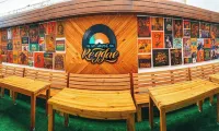 In di House of Reggae Boutique - bar
