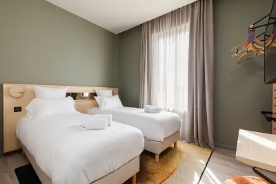 Des Sept - Quartier Historique, 100 de la Loire - Encore Mieux Hotels in Saint-Denis-en-Val