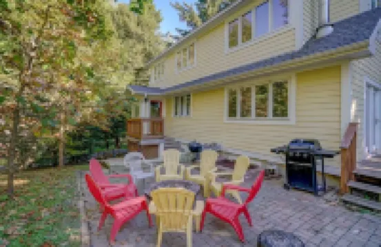 Conveniently Located just off University Avenue on Madison's West Side