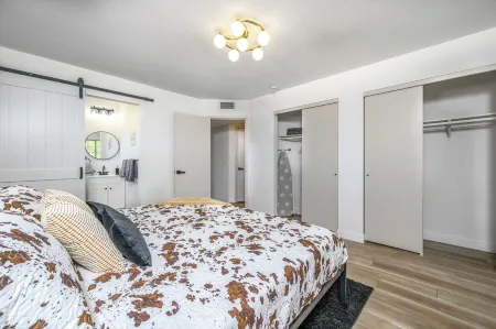 Your Home Away from Home: Pool, Games, Hot Tub, Western, BBQ, Lux Home, Family