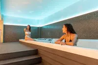 Mirror Hotel - Spa