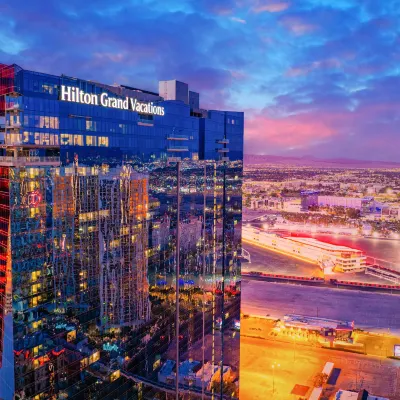 Hilton Club Elara Las Vegas Отели рядом с достопримечательностью «Лас-Вегас-Стрип»