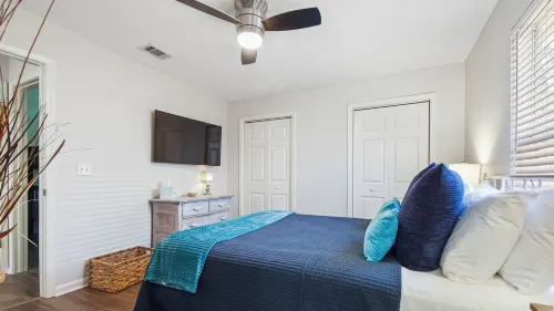 2 Minutes Toes in Sand - Beach - Lagoon - Sunsets - Sugary Sands - Emerald Water