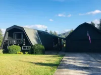 Designers lake view vacation experience between Seattle WA + Portland OR Hotel a Lewis County